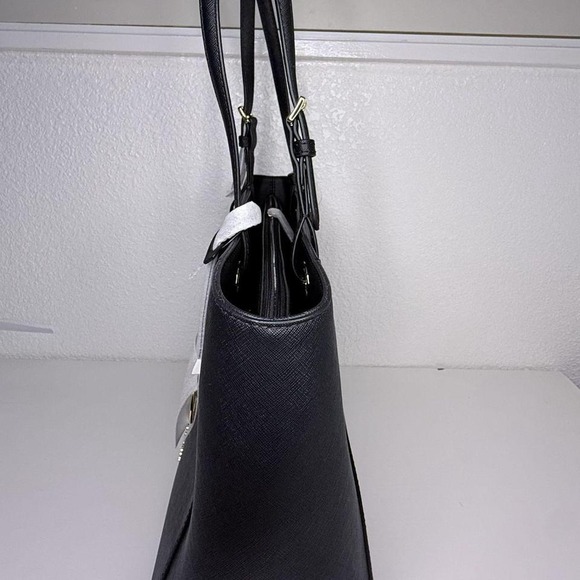 Michael Kors Jet Set Large Black Saffiano Leather Tote Bag Gold Hardware NWT - Picture 3 of 5